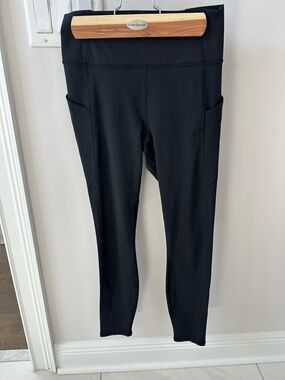 Fabletics pure luxe Black High-Rise Pocket Leggings